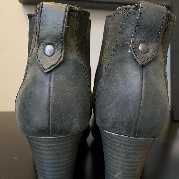 Clarks ankle boots - Picture 3 of 6